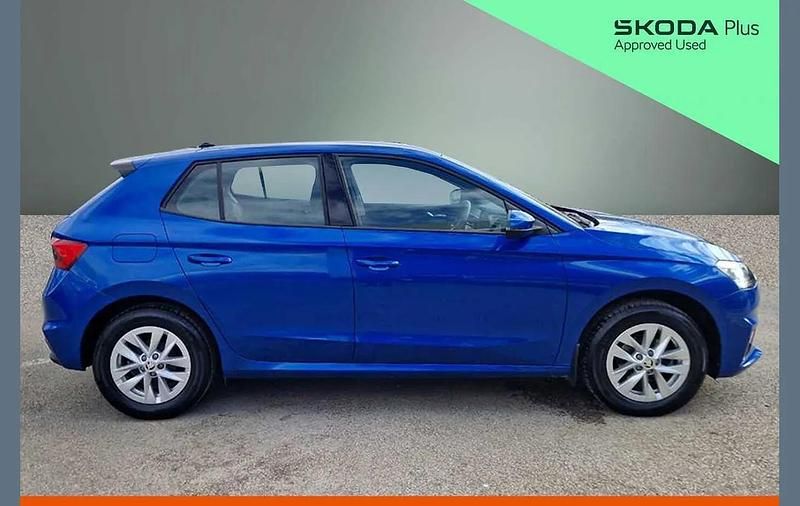 Used Skoda Fabia Comfort 94 HP (69 kW) 2024 Race blue metallic Hatchback