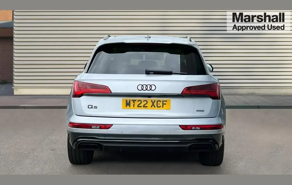 Used Audi Q5 Advanced 265 HP (194 kW) 2022 Silver SUV