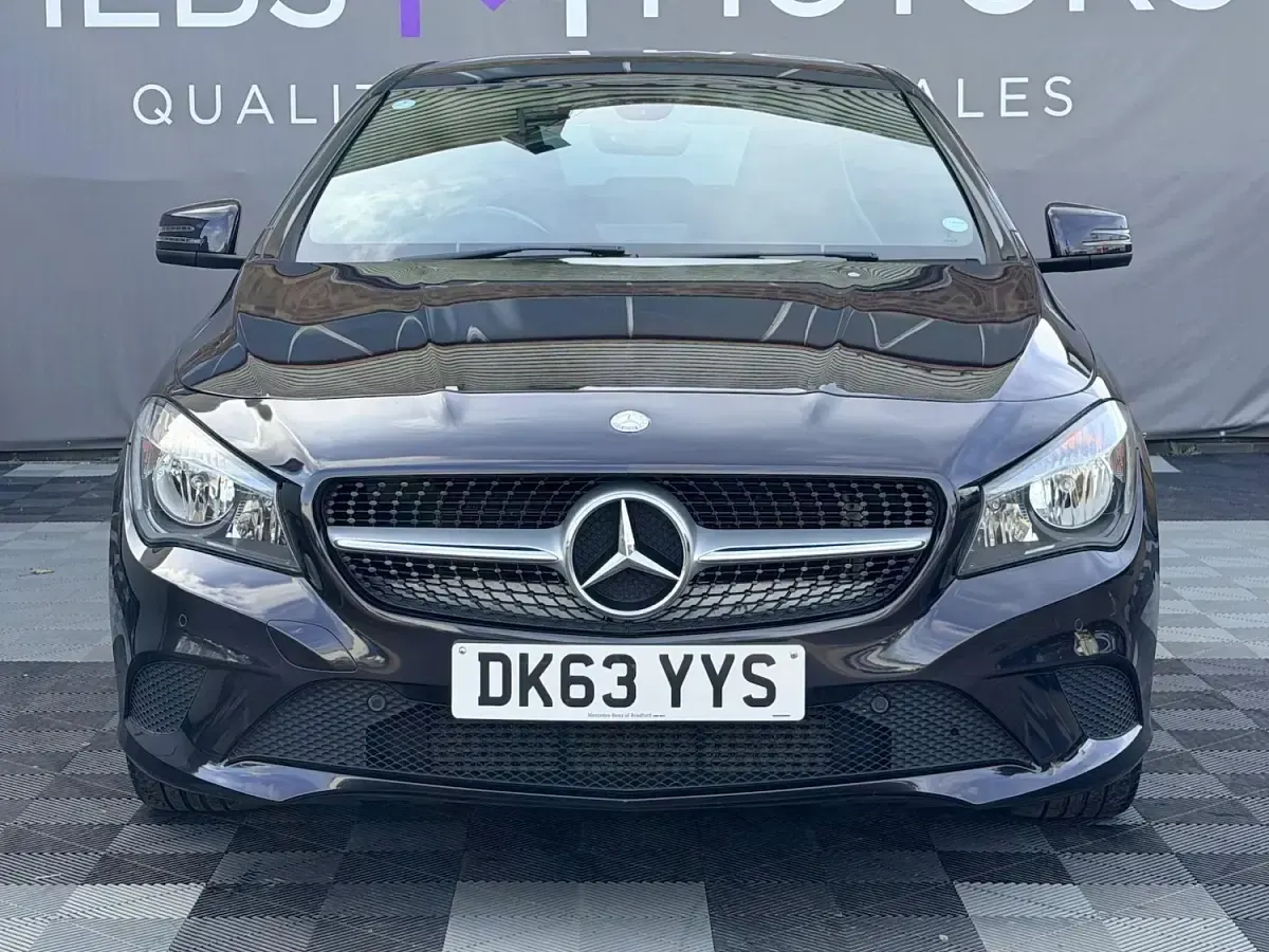Used Mercedes CLA180 122 HP (89 kW) 2013 Mauve/purple Coupe