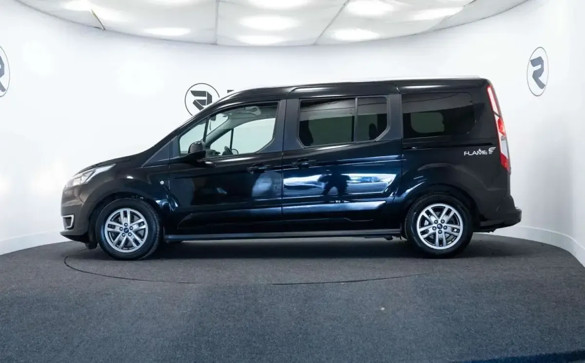 Used Ford Grand Tourneo Connect Titanium 120 HP (88 kW) 2020 Black MPV