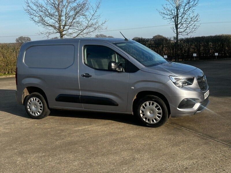 Grey Used 2019 Vauxhall Combo Sportive MPV | £6,495 (A bit pricey) - Image 1/4