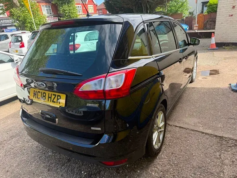 Used Ford C-MAX Zetec 2018 Black MPV