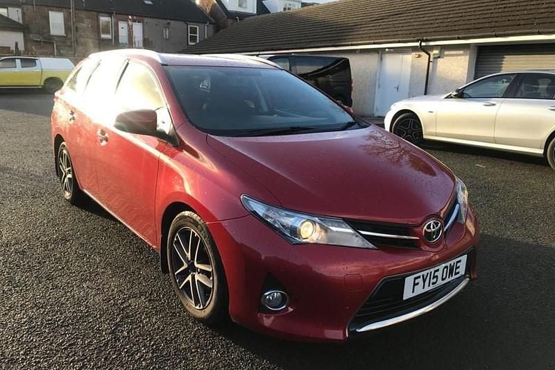 Used 2015 Toyota Auris Touring Sports Estate | £4,495 (Fair price) - Image 1/1