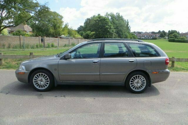 Used Volvo V40 122 HP (89 kW) 2003 Estate