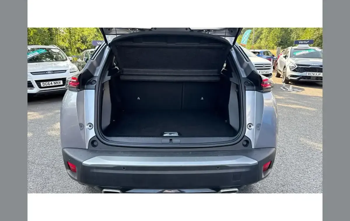 Used Peugeot 2008 Allure 128 HP (94 kW) 2023 Grey SUV