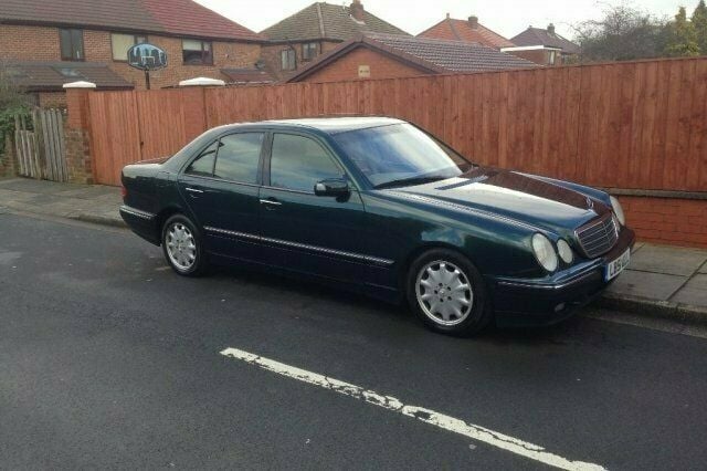 Used 2001 Mercedes E320 Elegance Sedan | £1,990 - Image 1/4
