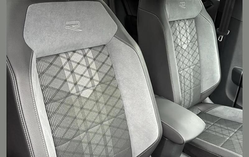 Usado VW T-Roc R-line 150 HP (110 kW) 2025 Preto SUV