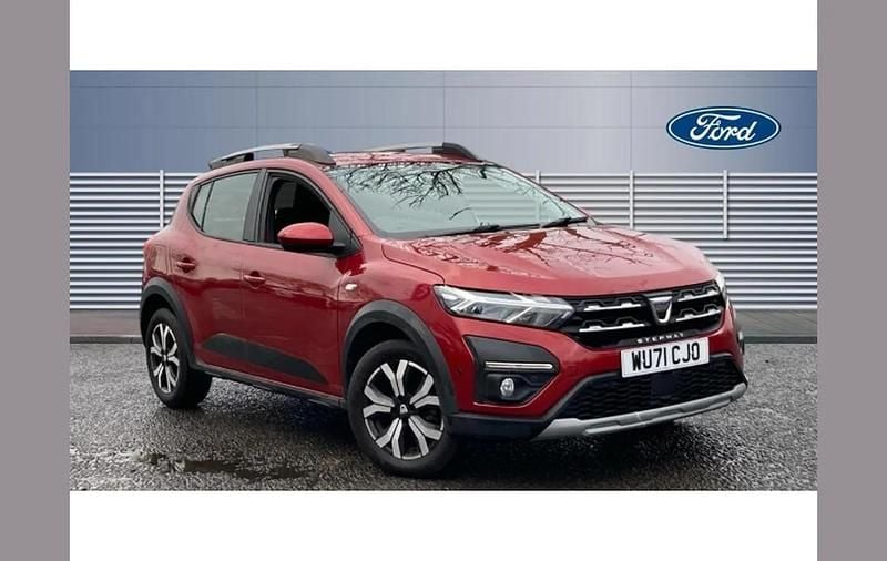 Used Dacia Sandero Prestige 90 HP (66 kW) 2021 Red SUV