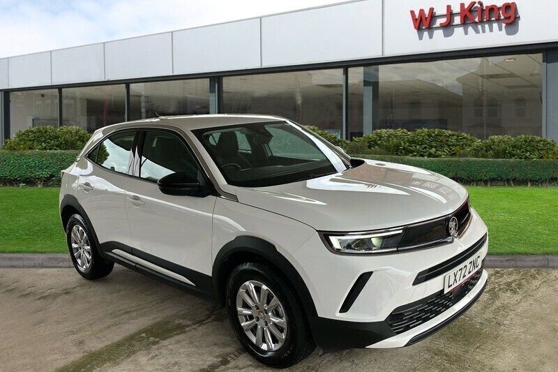 White Used 2022 Vauxhall Mokka Design Edition SUV | £16,395 (Fair price) - Image 1/3