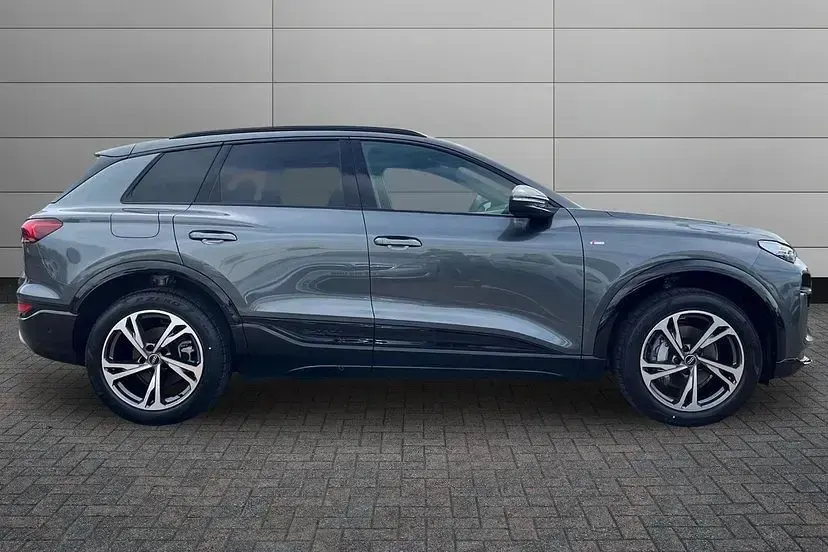 New Audi Q6 e-tron S-Line 183 kW (249 HP) 2026 Grey SUV