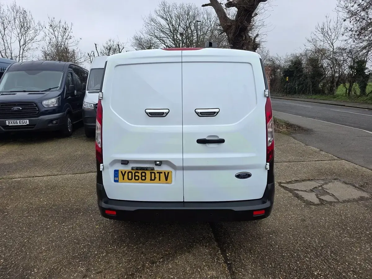 Used Ford Transit Connect S 100 HP (73 kW) 2019 White MPV