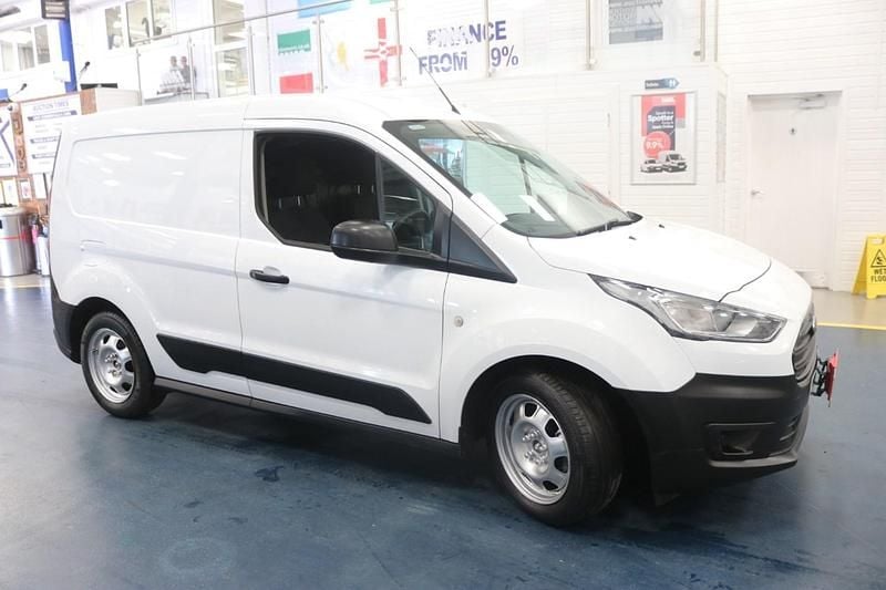 Used Ford Transit Connect 100 HP (73 kW) 2019 White MPV