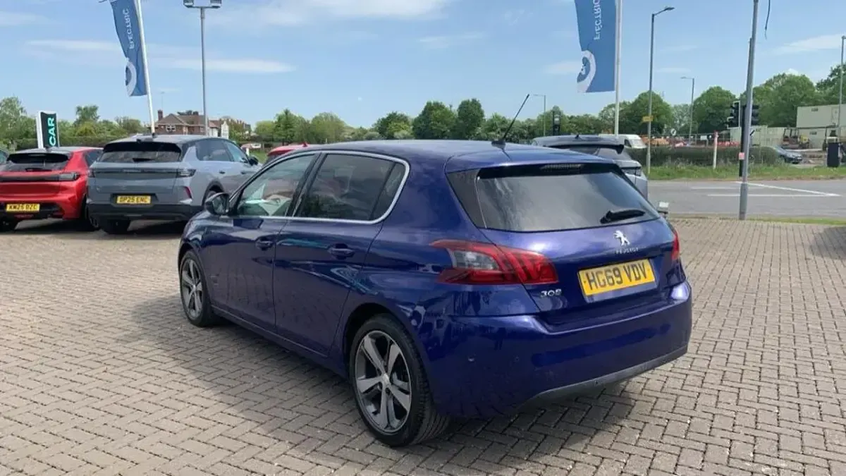 Używany Peugeot 308 S 129 KM (94 kW) 2020 Niebieski Hatchback
