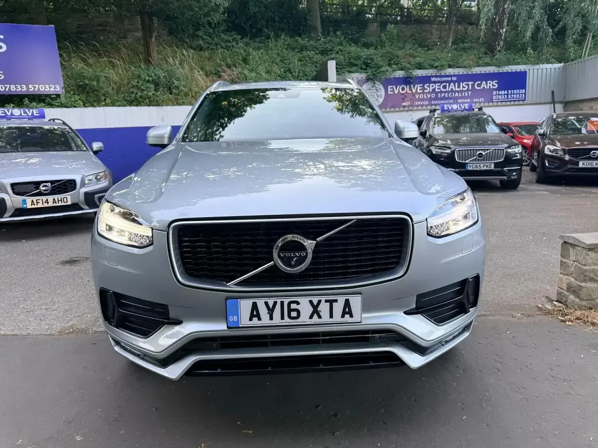 Used Volvo XC90 R-Design 225 HP (165 kW) 2016 Silver SUV