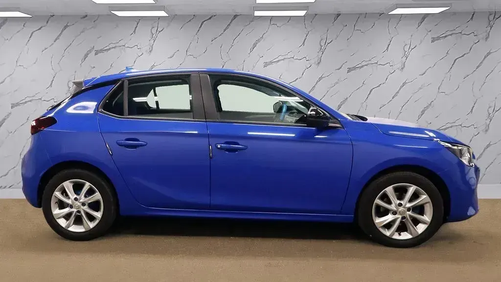Second-hand Vauxhall Corsa 75 CP (55 kW) 2020 Albastru Hatchback