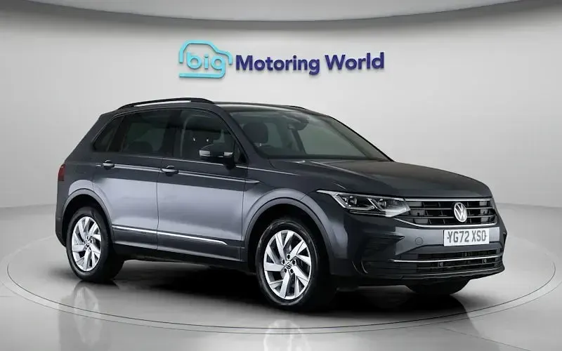 Gebraucht VW Tiguan Life 245 PS (180 kW) 2022 Grau SUV
