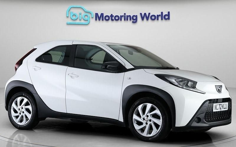 Used Toyota Aygo X PURE 72 HP (52 kW) 2025 SUV