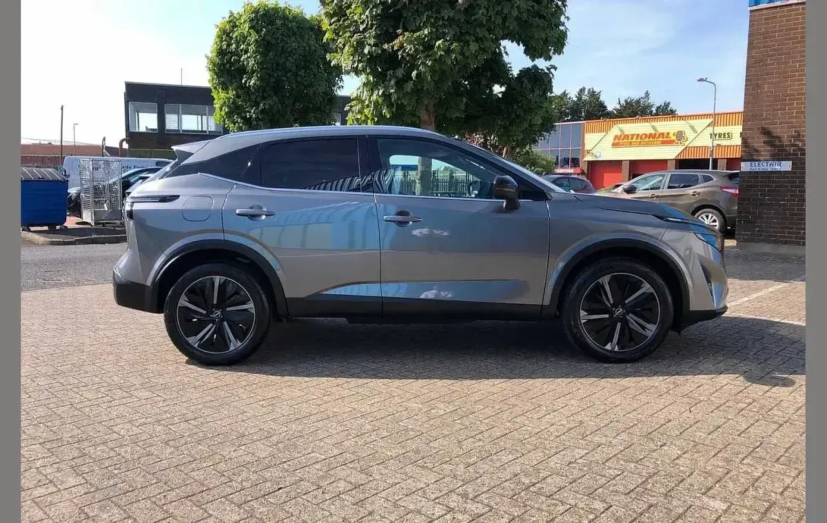 Used Nissan Qashqai Tekna 155 HP (114 kW) 2025 Grey SUV