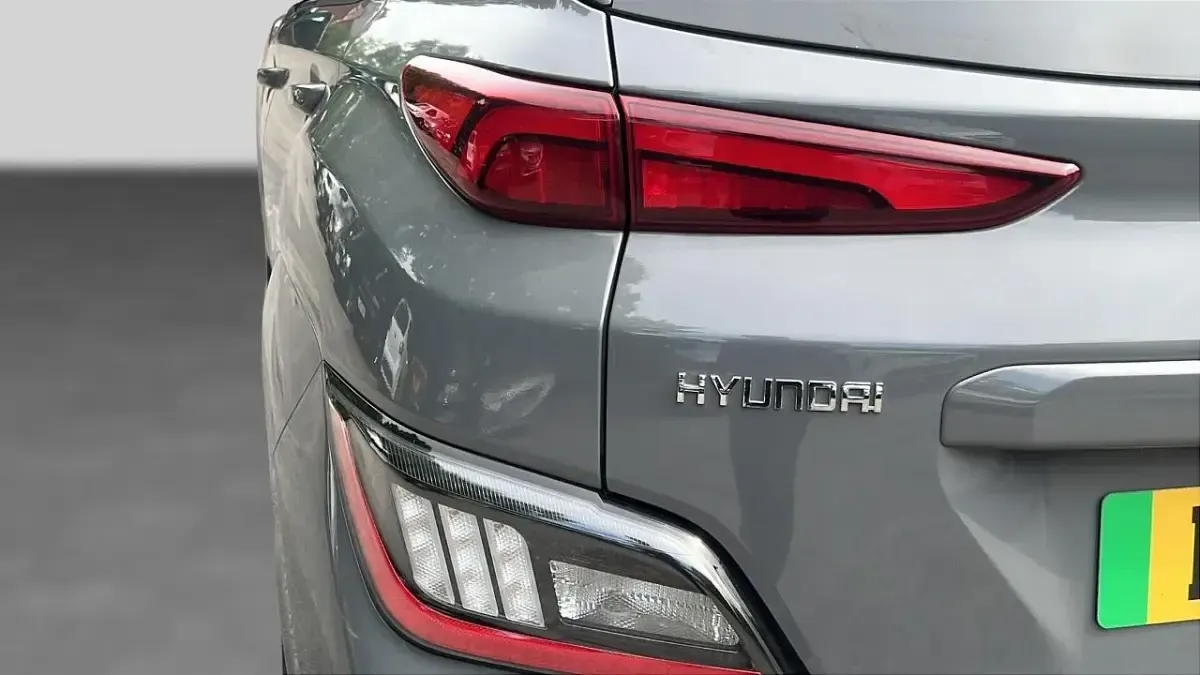 Used Hyundai Kona Premium 147 kW (201 HP) 2022 Grey SUV