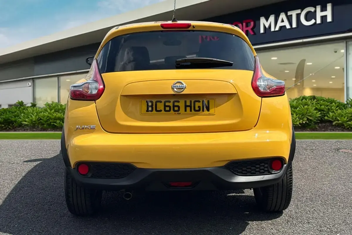 Used Nissan Juke Tekna 2017 Yellow SUV