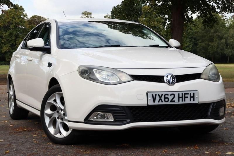 White Used 2012 MG MG6 Hatchback | £1,900 - Image 1/4