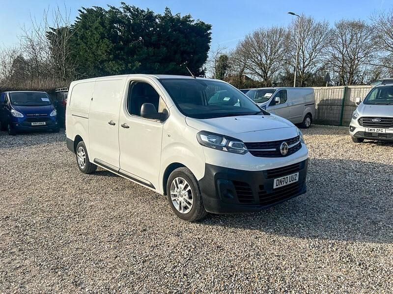 Used Vauxhall Vivaro 100 HP (73 kW) 2020 White MPV