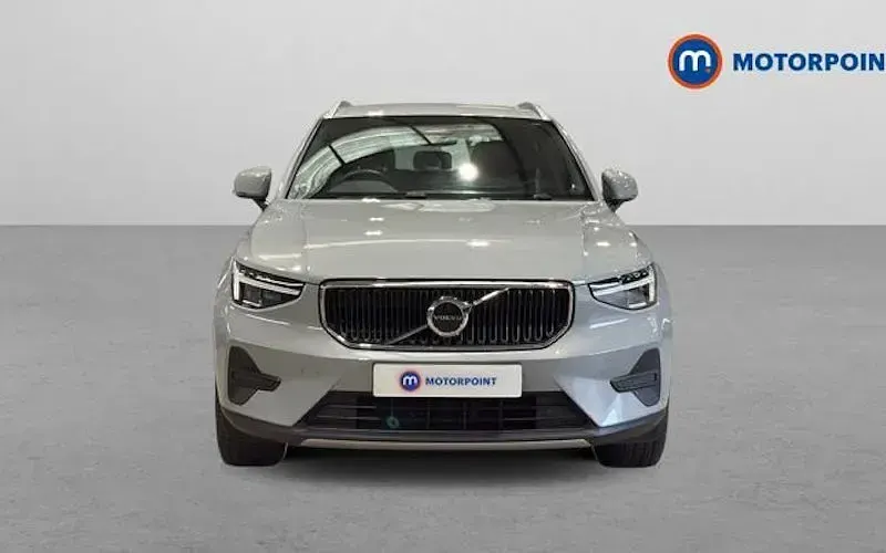 Used Volvo XC40 Core 163 HP (119 kW) 2026 SUV