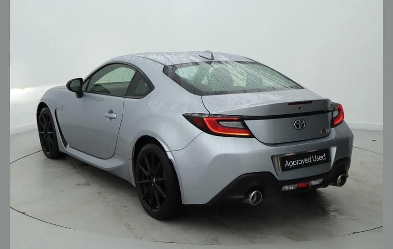Used Toyota GR86 232 HP (170 kW) 2023 Silver Coupe