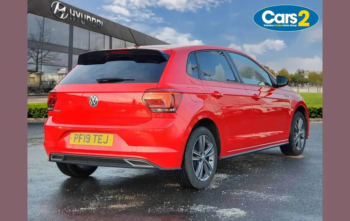 Used VW Polo R-line 94 HP (69 kW) 2019 Red Hatchback
