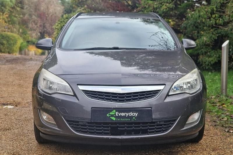 Grey Used 2012 Vauxhall Astra Estate | £799 (Good price) - Image 1/1
