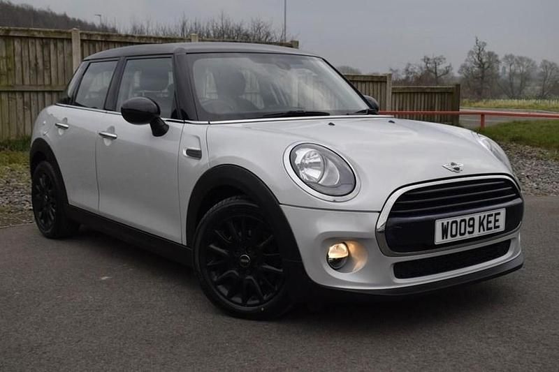 Used Mini Cooper D Hatch 116 HP (85 kW) 2016 Silver Hatchback
