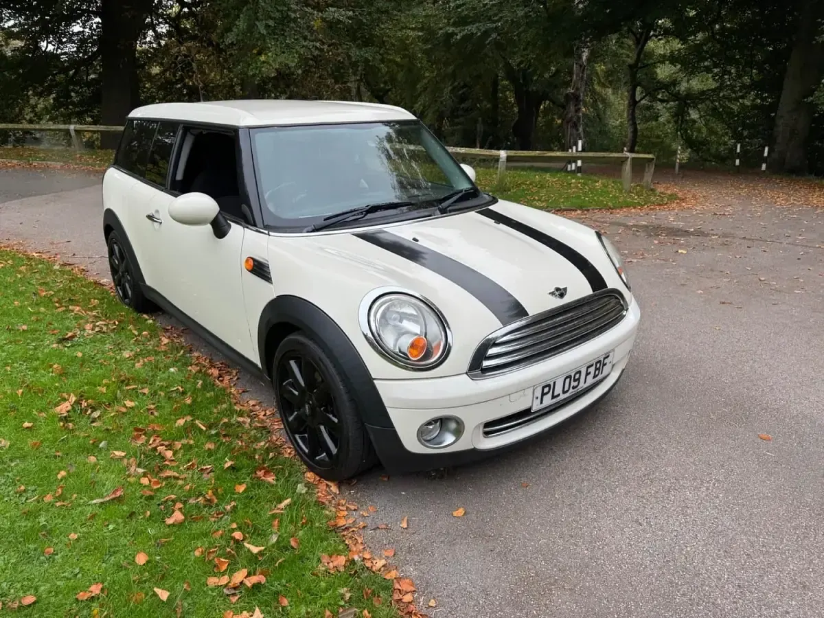 Used Mini Cooper Clubman 2009 White Estate