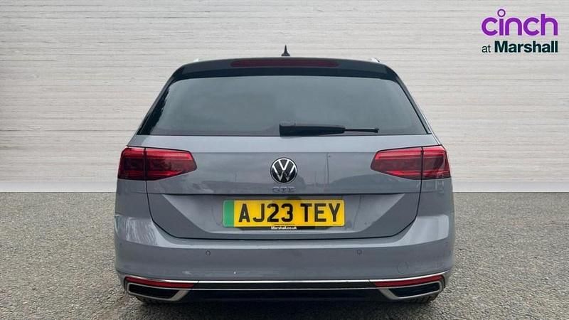 Used VW Passat Advance 218 HP (160 kW) 2023 Grey Estate
