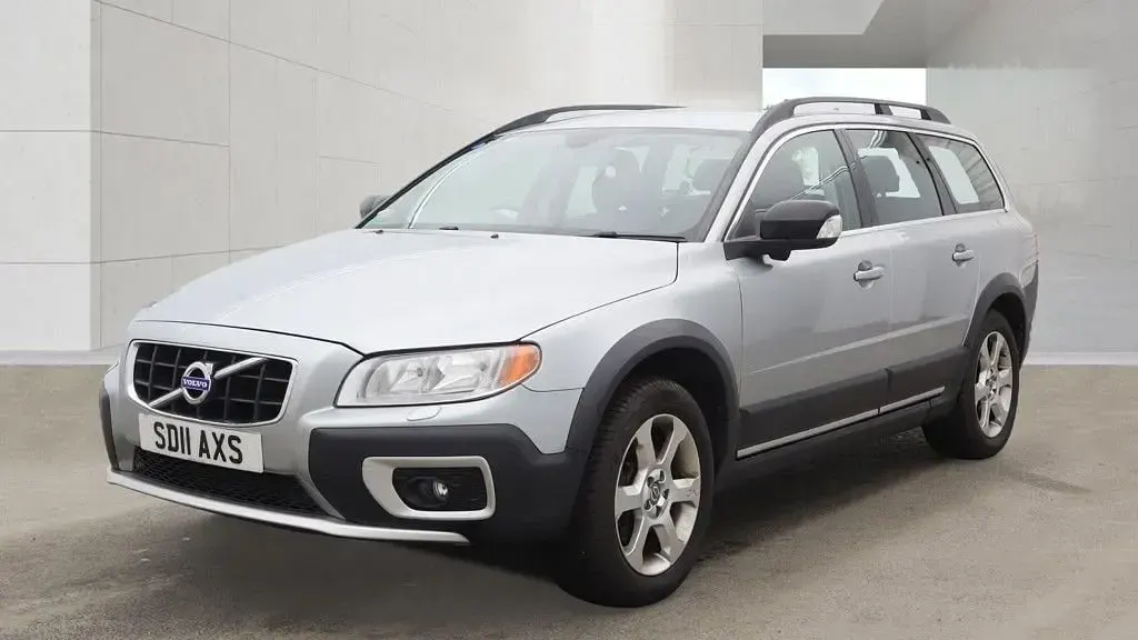 Used Volvo XC70 SE 205 HP (150 kW) 2011 Silver Estate