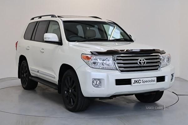 White Used 2015 Toyota Land Cruiser SUV | £39,950 (A bit pricey) - Image 1/4