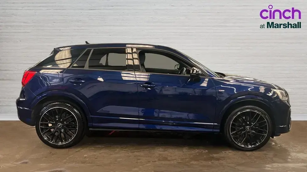 Used Audi Q2 Black Edition 150 HP (110 kW) 2022 Blue SUV
