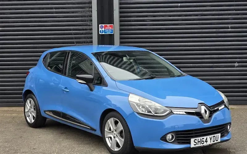 Used Renault Clio Dynamique 90 HP (66 kW) 2015 Hatchback