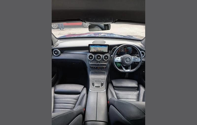 Used Mercedes GLC220 AMG Line Premium 191 HP (140 kW) 2021 Blue SUV