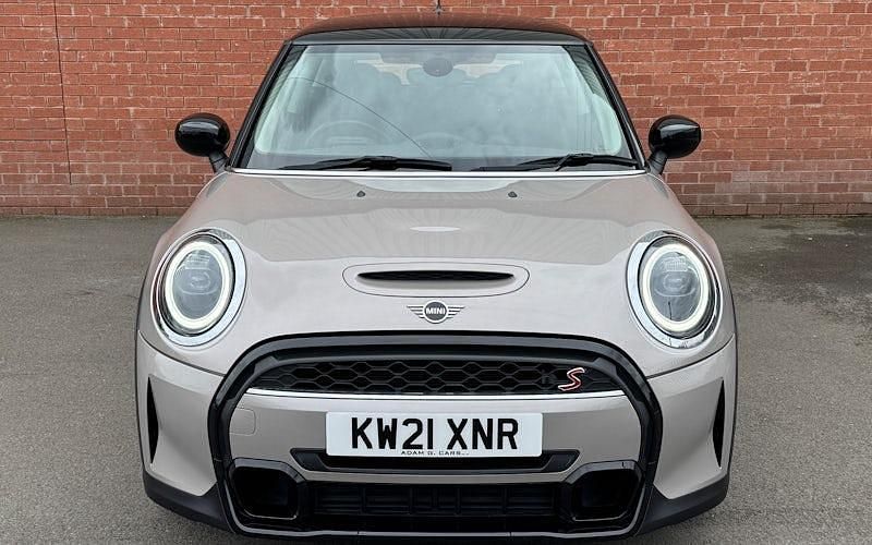 Begagnad Mini Cooper S Classic 178 HK (130 kW) 2022 Halvkombi