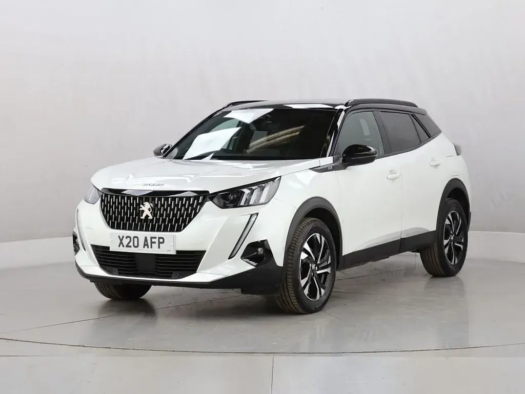 Usado Peugeot 2008 GTi 130 HP (95 kW) 2022 Branco SUV
