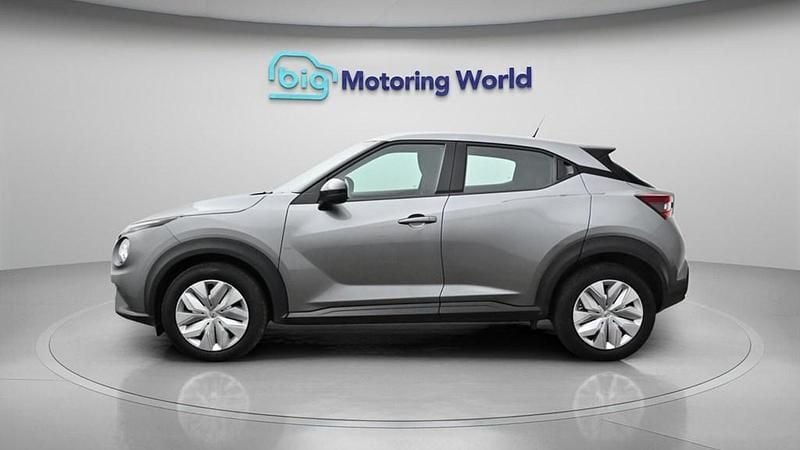 Used Nissan Juke Acenta 114 HP (83 kW) 2022 Grey SUV