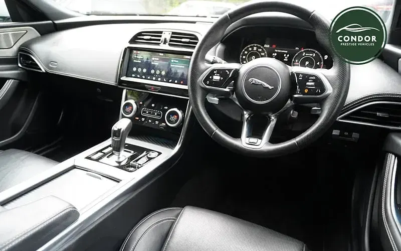 Used Jaguar XE R-Dynamic 179 HP (131 kW) 2020 Sedan