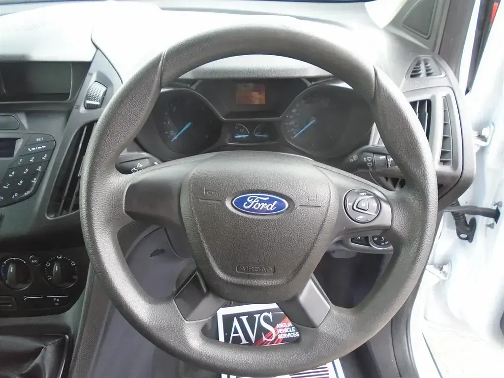 Used Ford Transit Connect 100 HP (73 kW) 2018 White MPV