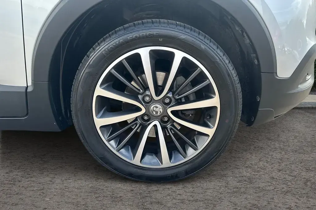 Used Vauxhall Crossland X Elite 110 HP (80 kW) 2019 Silver SUV