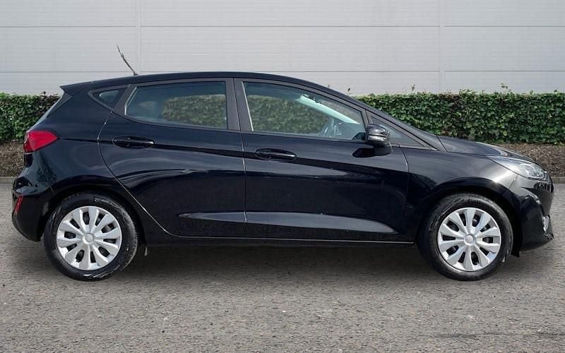 Usado Ford Fiesta Trend 75 HP (55 kW) 2022 Preto Citadino