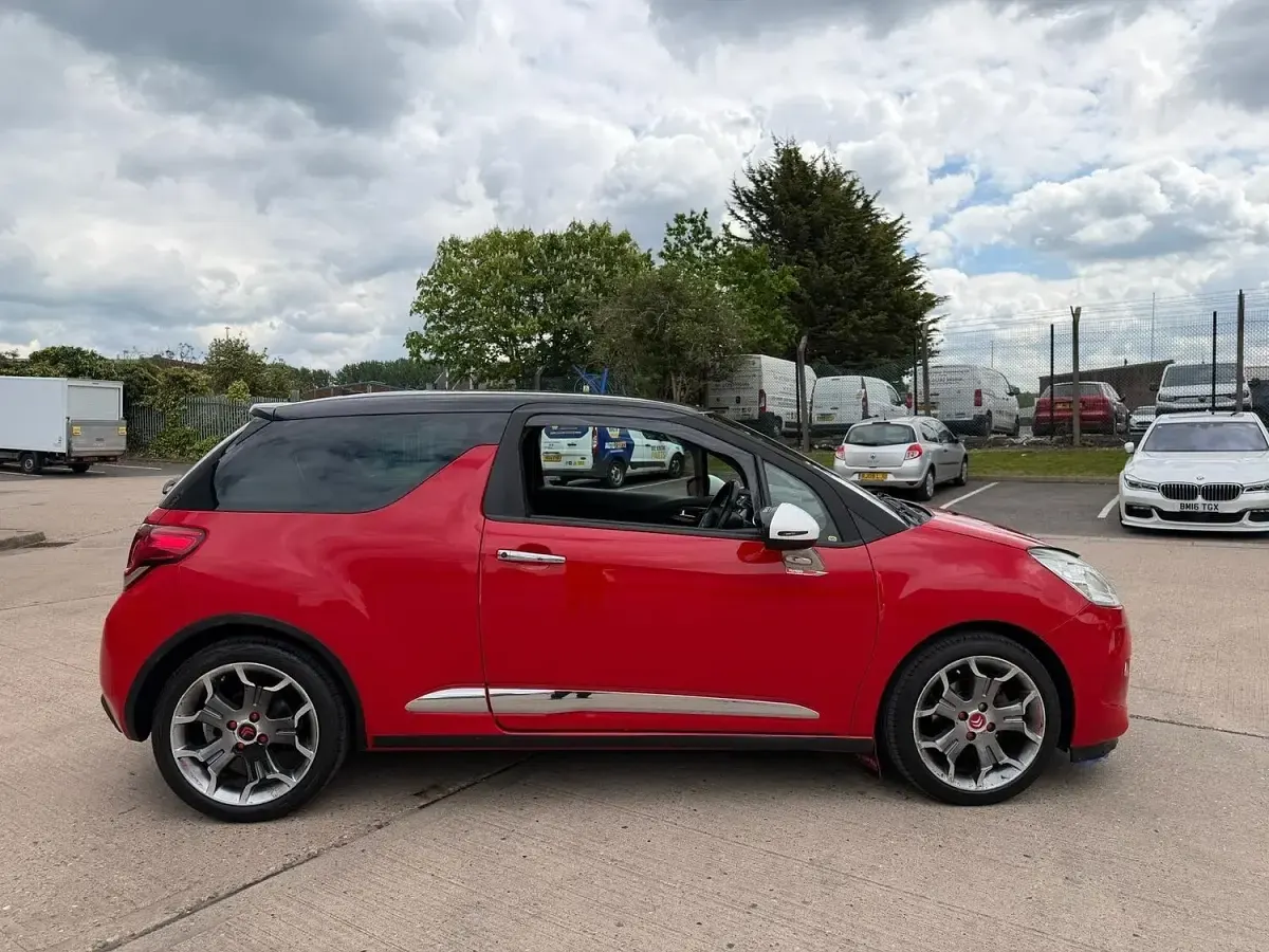Used Citroën DS3 2011 Red Hatchback