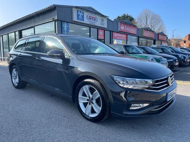 Usado VW Passat SE 150 HP (110 kW) 2020 Cinzento Carrinha