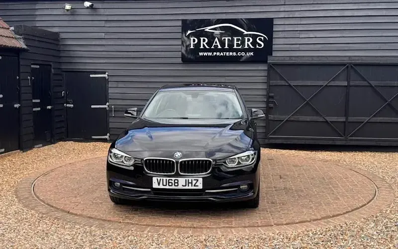 Used BMW 316 Sport Line 116 HP (85 kW) 2018 Black Sedan