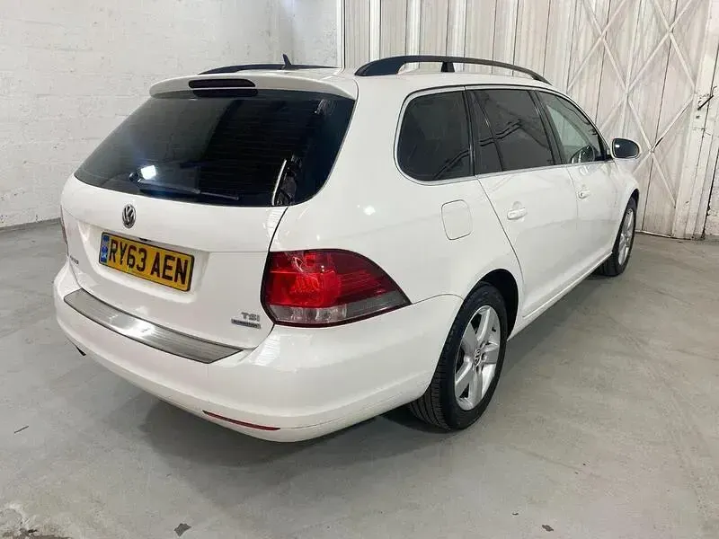 Used VW Golf VIII S 105 HP (77 kW) 2026 White Estate