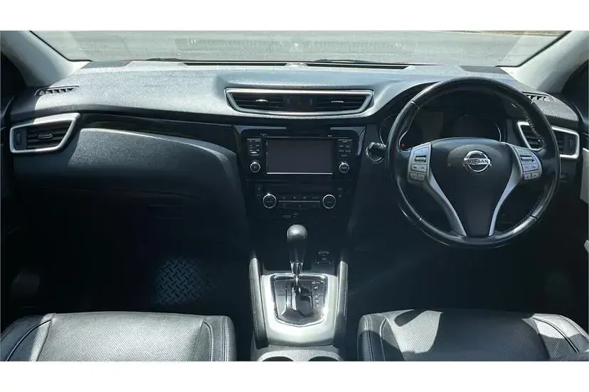 Used Nissan Qashqai Tekna 130 HP (95 kW) 2017 Red SUV